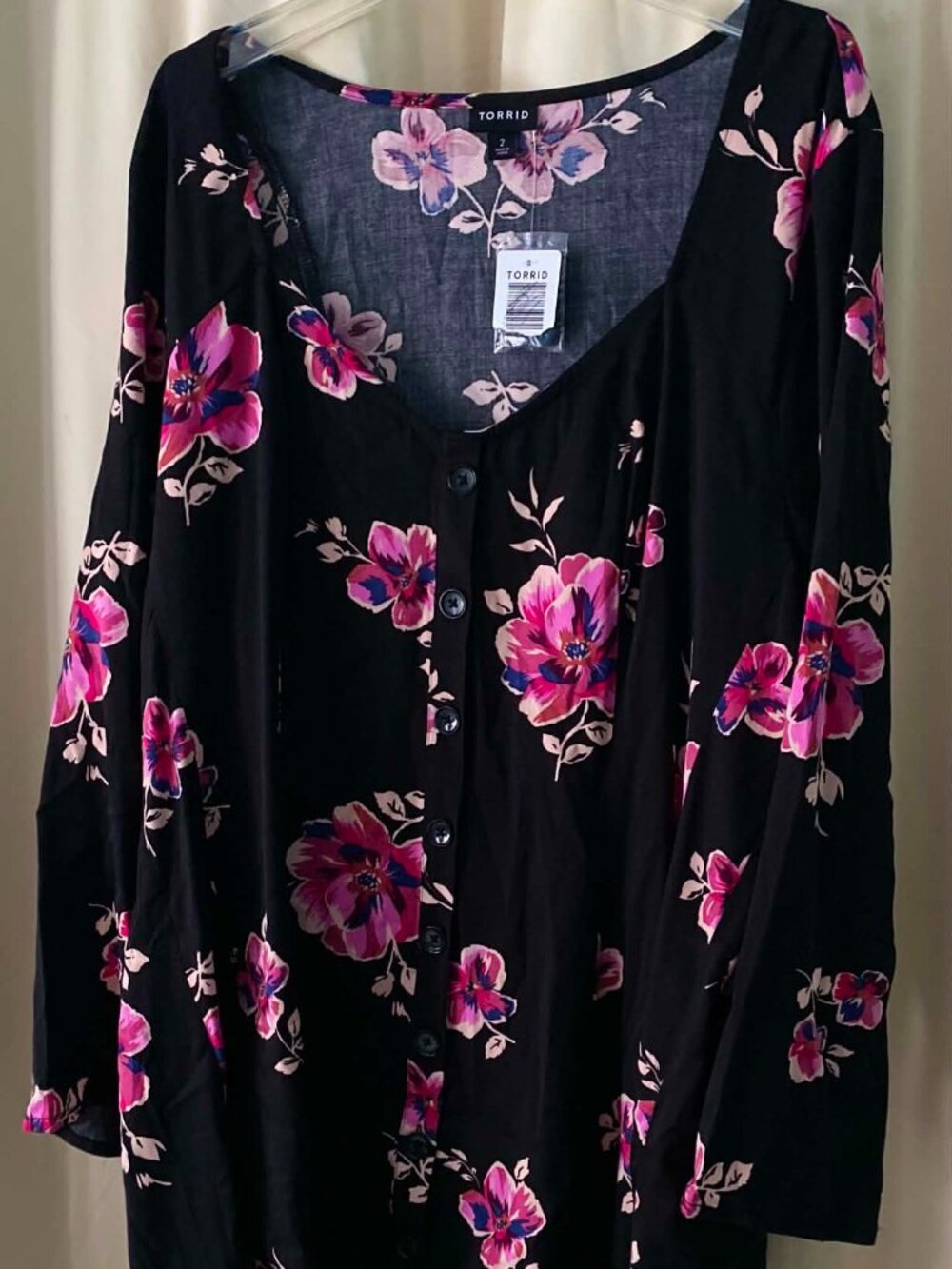 Torrid Size 2 2X Black Pink Floral Button Front Blouse Challis Tunic NWT